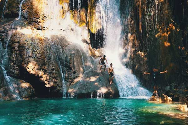 tempat wisata air terjun terbaru di Sumbawa Barat terpopuler