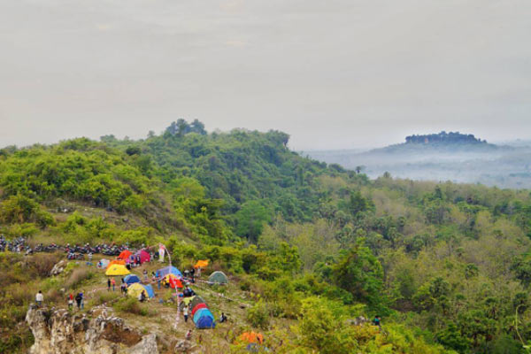 Bukit Larangan Gresik Jawa Timur