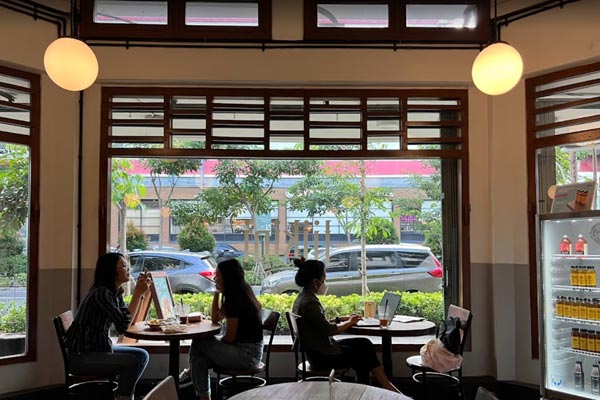 Cafe Outdoor di Jakarta Pusat