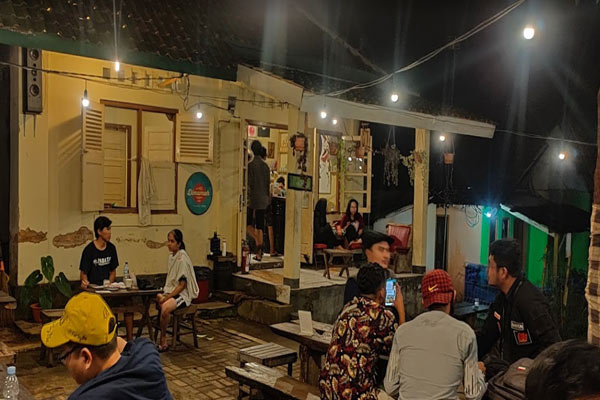 Cafe outdoor di Pandeglang