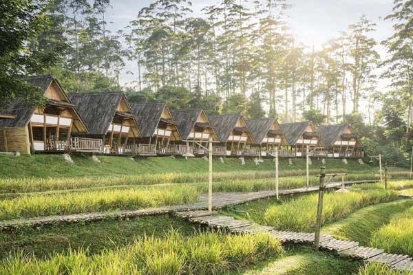 Daya Tarik Dusun Bambu Lembang