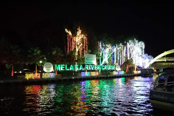 Facillity Melaka River Cruise