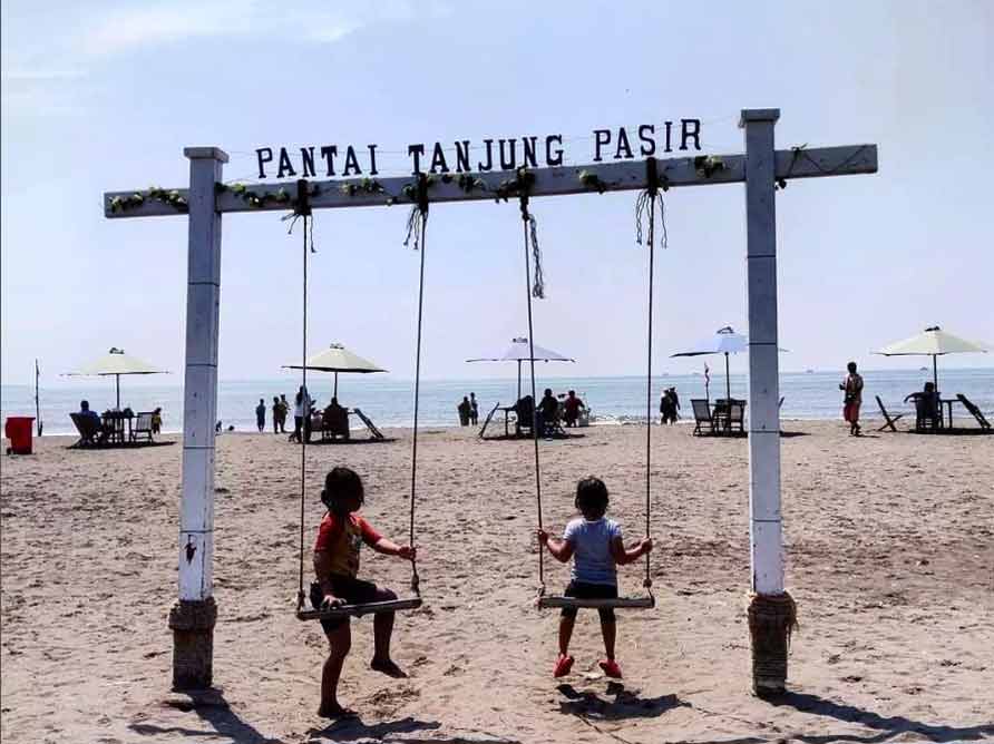 Jam Buka Pantai Tanjung Pasir