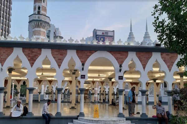 Opening Hours Masjid Jamek