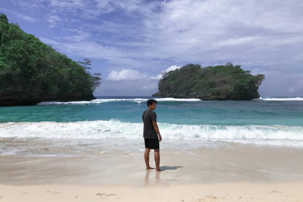 Pantai Bajul Mati Kabupaten Malang Selatan