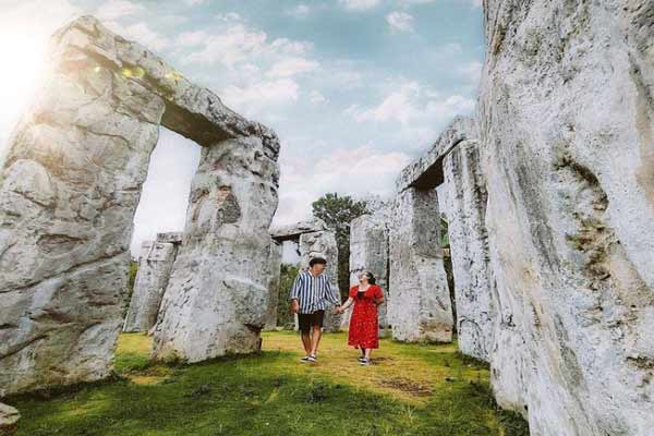Stonehenge Merapi Park Yogyakarta