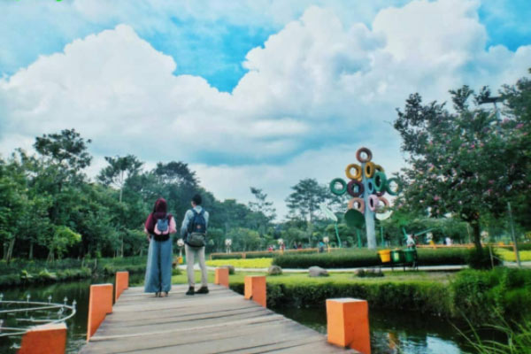 Taman Keplaksari Jombang