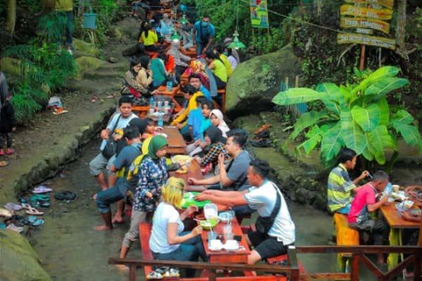 tempat piknik terbaru di kabupaten jombang