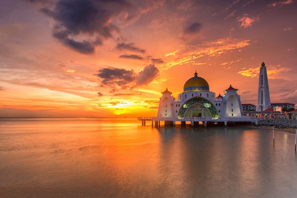 Tips Melawat Melaka Straits Mosque