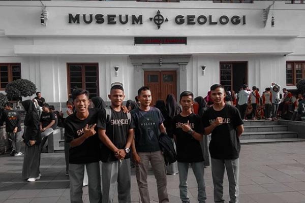 tips berkunjung ke museum geologi bandung